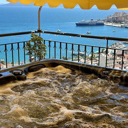 Lost At Sea Saranda Dış mekan fotoğraf